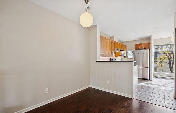 311 3727 W 10th Avenue Point Grey