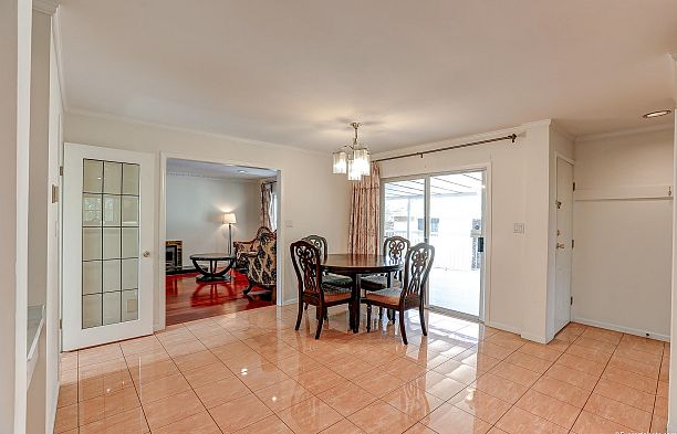 2403 W 20th Avenue Arbutus