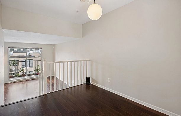 311 3727 W 10th Avenue Point Grey