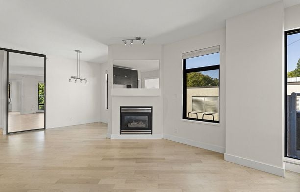 612 2228 Marstrand Avenue Kitsilano