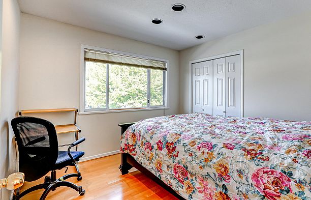 2403 W 20th Avenue Arbutus