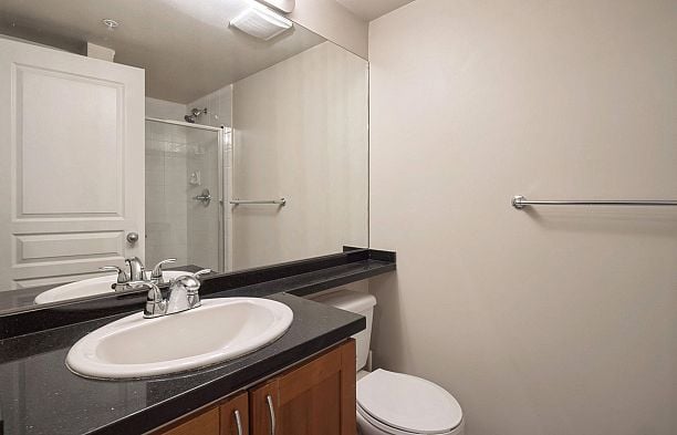 311 3727 W 10th Avenue Point Grey