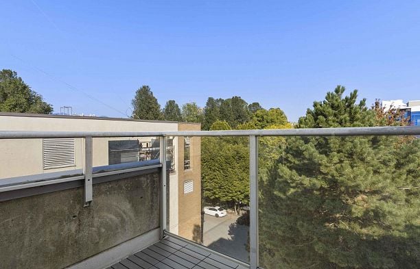 612 2228 Marstrand Avenue Kitsilano