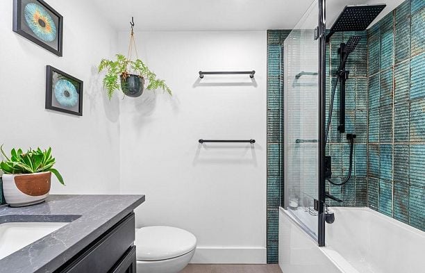 403 2445 W 3rd Avenue Kitsilano