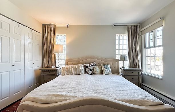 402 PH2 2091 Vine Street Kitsilano