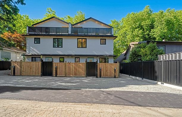 2 3836 W 8th Avenue Point Grey