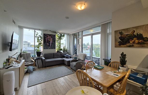 317 2033 W 10th Avenue Kitsilano