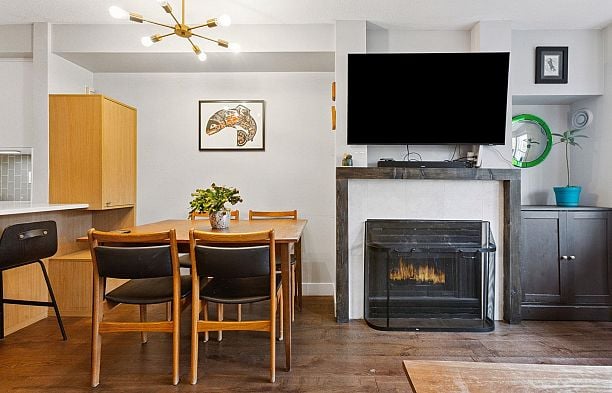 314 2565 W Broadway Street Kitsilano