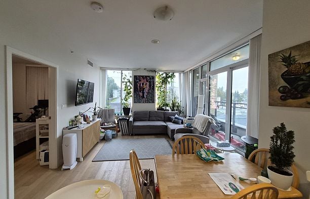 317 2033 W 10th Avenue Kitsilano