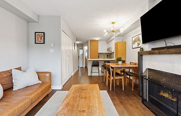 314 2565 W Broadway Street Kitsilano