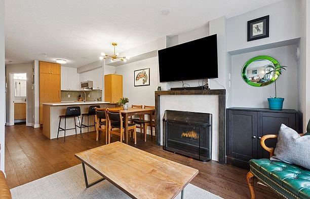 314 2565 W Broadway Street Kitsilano