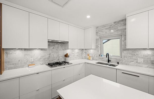 401 2687 Maple Street Kitsilano