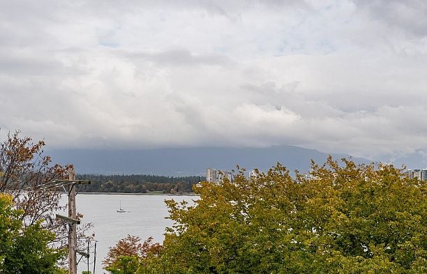 305 2430 Point Grey Road Kitsilano