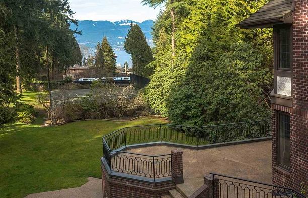 4777 W 2nd Avenue Point Grey