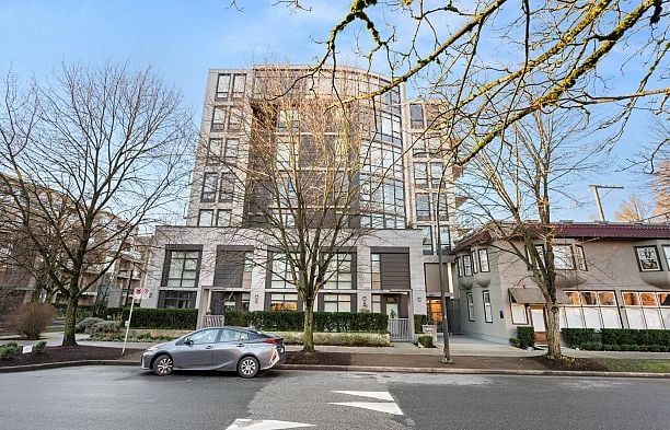 401 2687 Maple Street Kitsilano