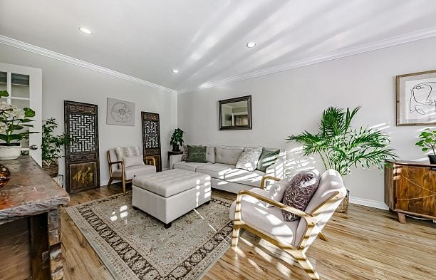 305 2430 Point Grey Road Kitsilano