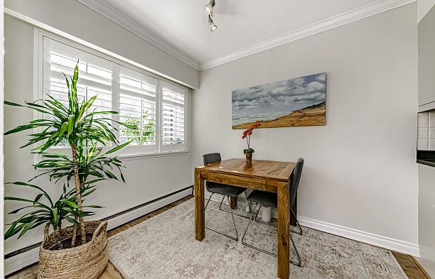 305 2430 Point Grey Road Kitsilano