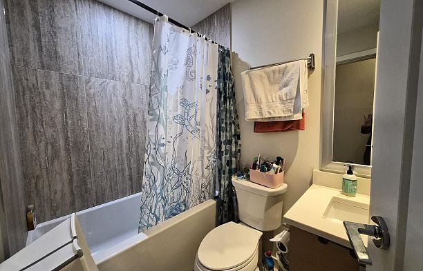 317 2033 W 10th Avenue Kitsilano