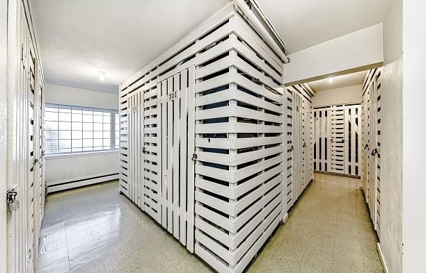 305 2430 Point Grey Road Kitsilano