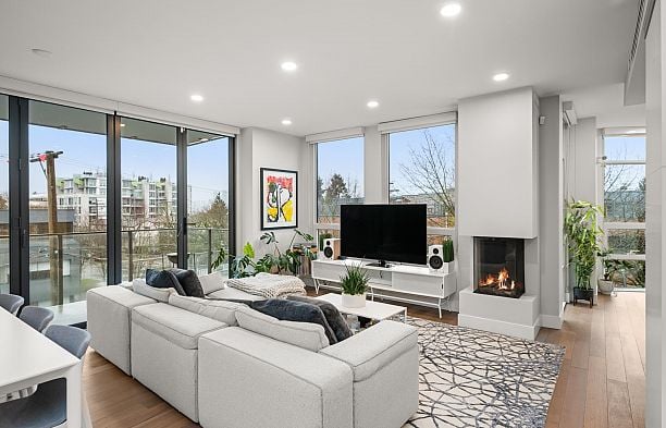 401 2687 Maple Street Kitsilano