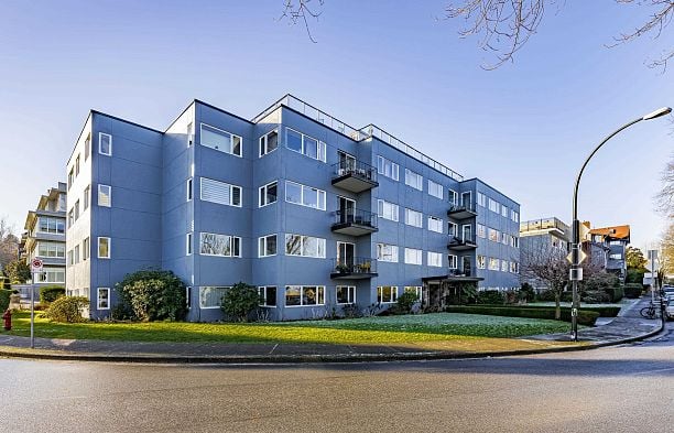305 2430 Point Grey Road Kitsilano