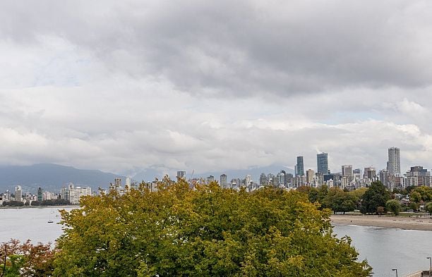 305 2430 Point Grey Road Kitsilano