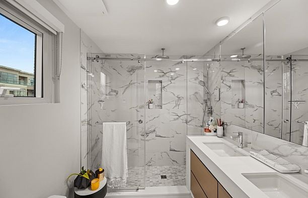 401 2687 Maple Street Kitsilano