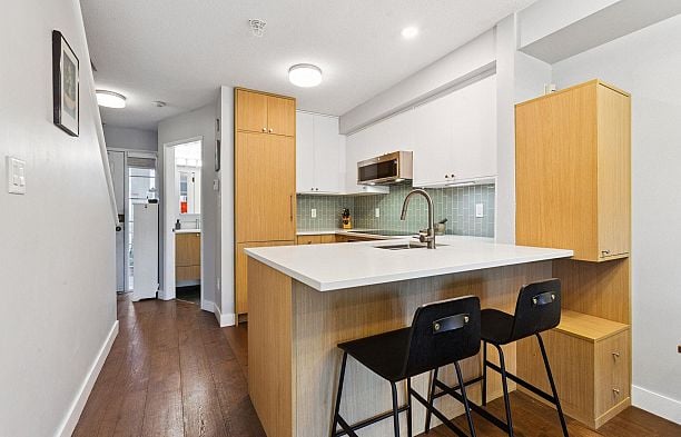 314 2565 W Broadway Street Kitsilano
