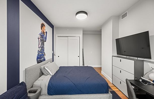 401 2687 Maple Street Kitsilano
