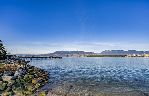 305 2430 Point Grey Road Kitsilano