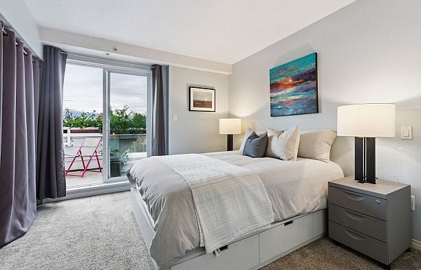 314 2565 W Broadway Street Kitsilano
