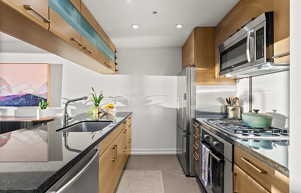 1102 1690 W 8th Avenue Fairview VW