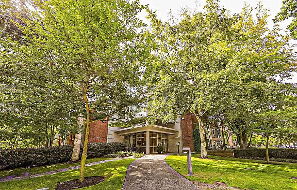 412 618 W 45th Avenue Oakridge VW