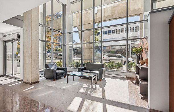 205 1633 W 8th Avenue Fairview VW