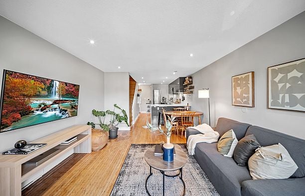 17 1345 W 4th Avenue False Creek