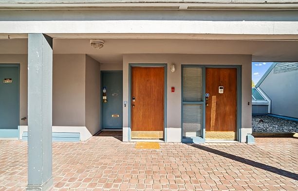 17 1345 W 4th Avenue False Creek