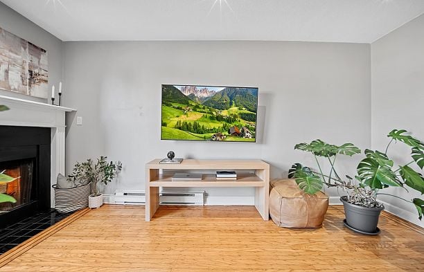 17 1345 W 4th Avenue False Creek