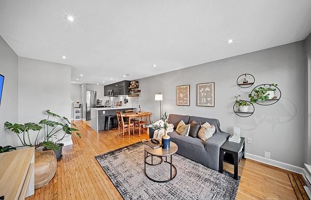 17 1345 W 4th Avenue False Creek