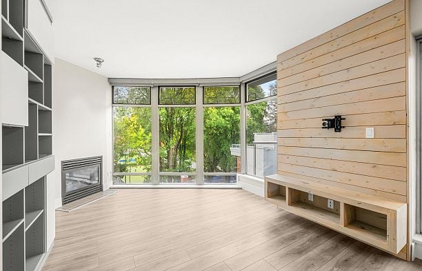 602 2965 Fir Street Fairview VW