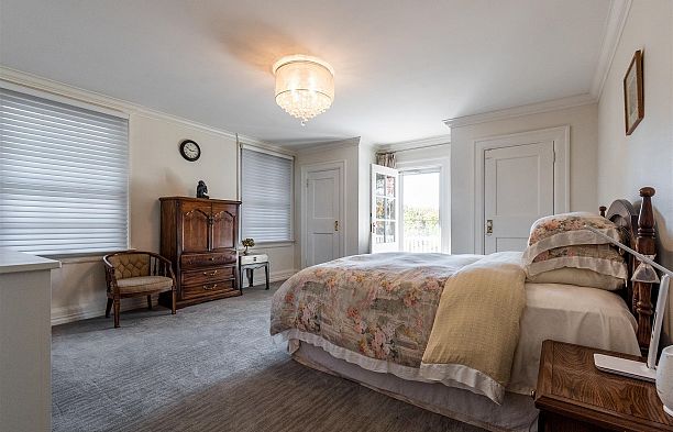 1726 W 32nd Avenue Shaughnessy