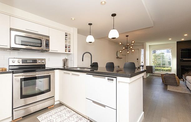 3062 Willow Street Fairview VW