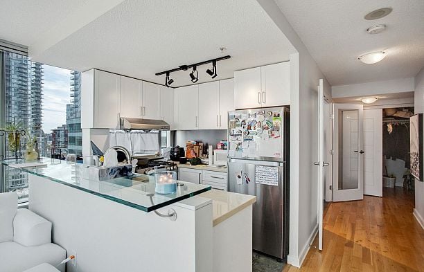 1702 1003 Burnaby Street West End VW