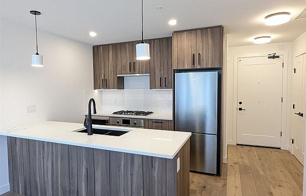 201 6859 Cambie Street South Cambie