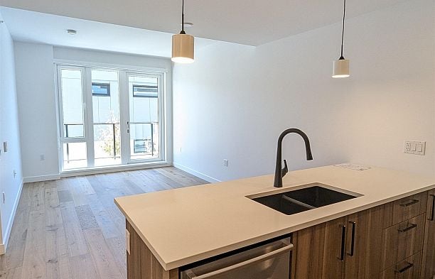 201 6859 Cambie Street South Cambie