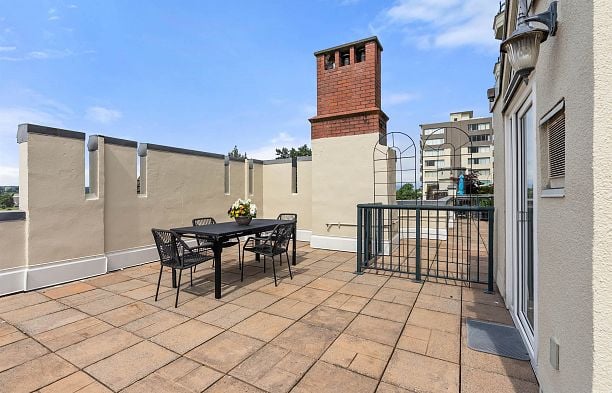 307 1311 Beach Avenue West End VW