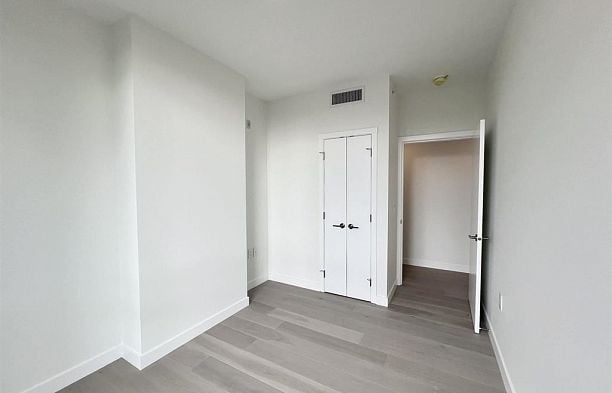 206 5212 Cambie Street Cambie
