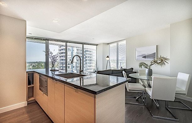 2706 488 SW Marine Drive Marpole