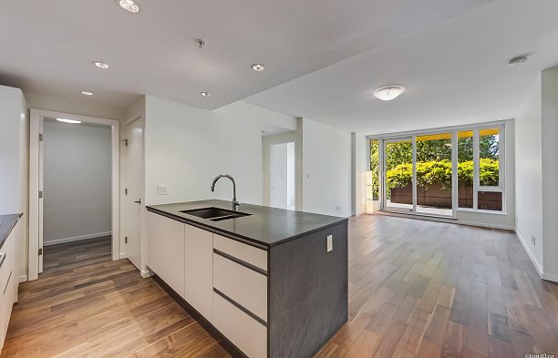522 8488 Cornish Street S.W. Marine