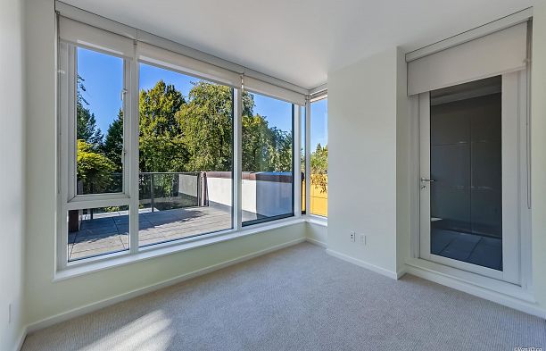 522 8488 Cornish Street S.W. Marine