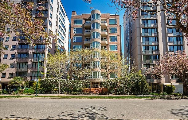 203 1845 Robson Street West End VW